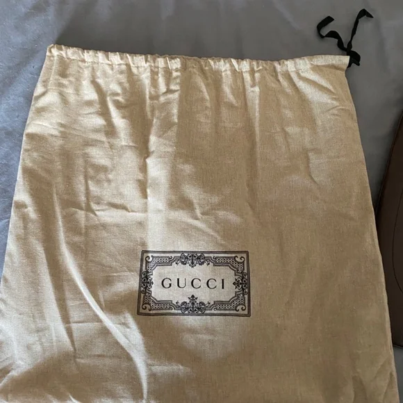 Gucci Aphrodite Medium Shoulder Bag - Picture 13 of 13